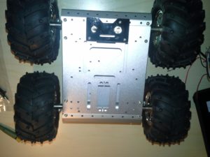 4WD Aluminium Mobile Robot Platform Bild 26: Das fertig montierte Gefährt
